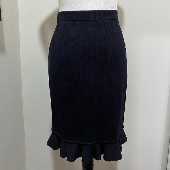 New with Tags ST JOHN Collection Black Knit Skirt Size 2 Ruffled Hem Knee Length - Picture 1 of 9
